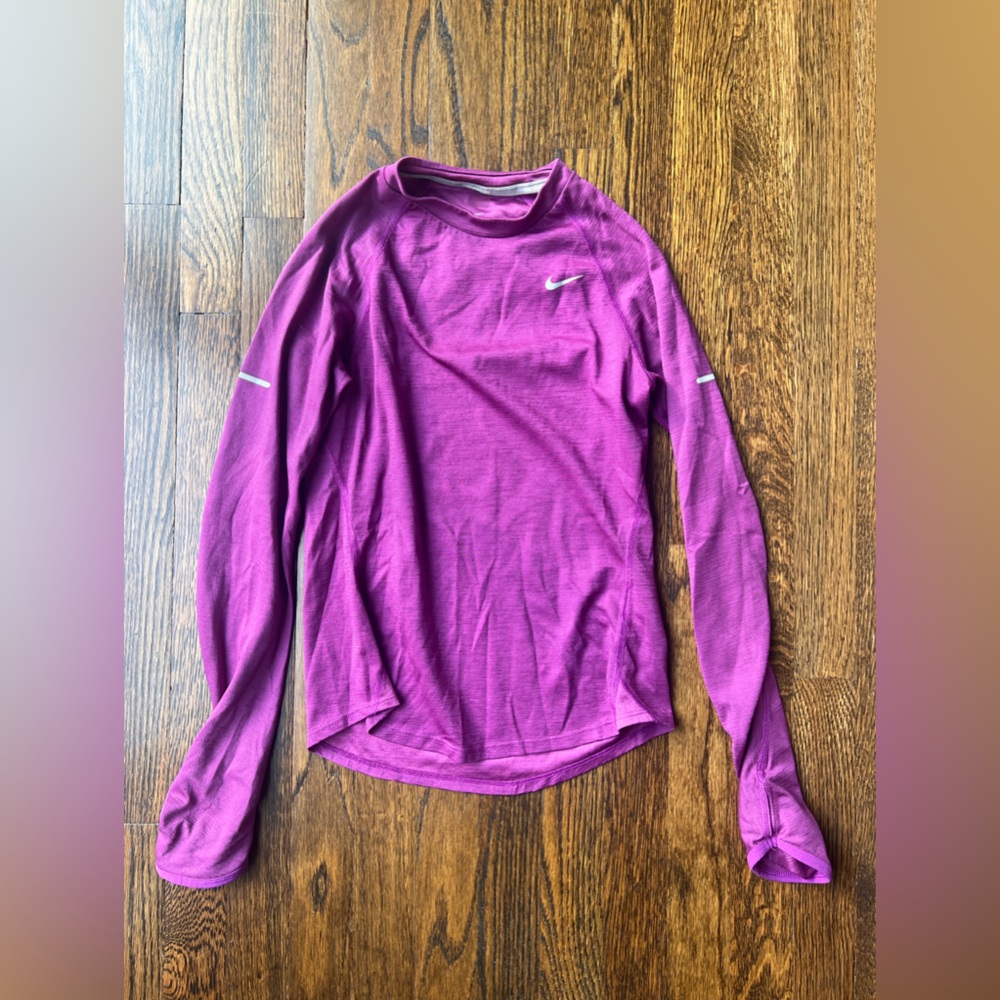 Nike Women’s Dri-Fit Long Sleeve (Size XS)